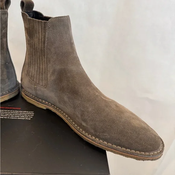 Saint Laurent Suede Chelsea Boots - Picture 8 of 15